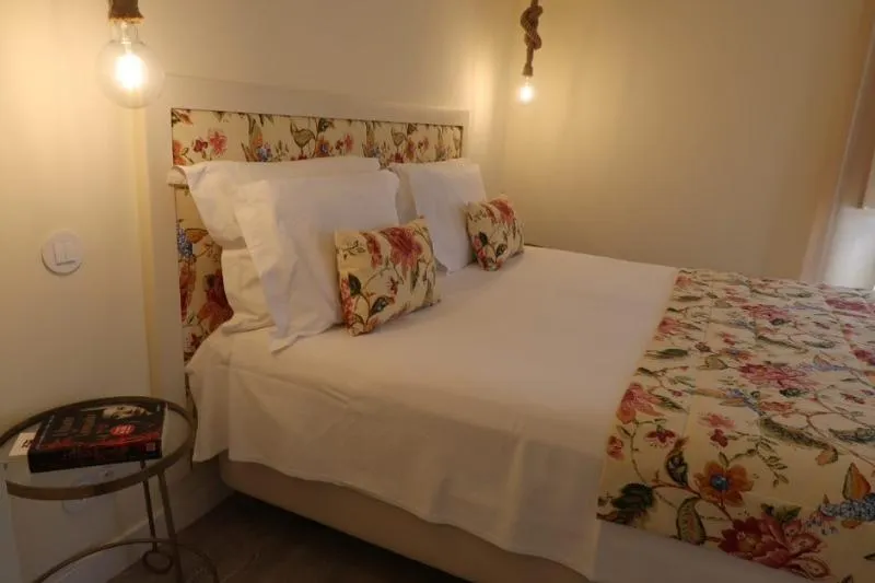 VILLA SUPERIOR Room, Casa Palmela - Small Luxury Hotels & Villas, Lisbon