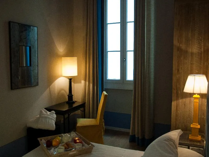 General view, Black 5 Florence Suite, Florence