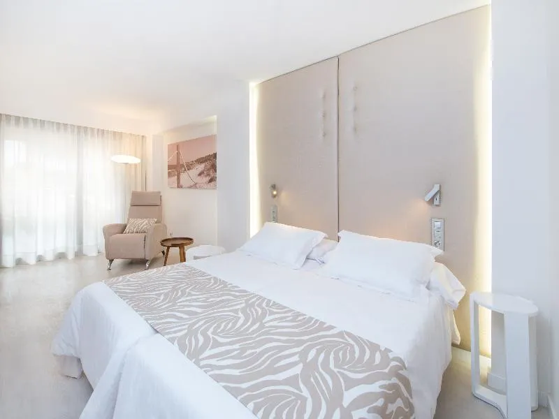 Room, Iberostar Waves Cala Millor, Majorca