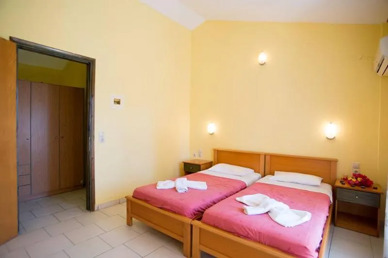 FAMILY ROOM STANDARD Room, Pietra Hotel, Corfu