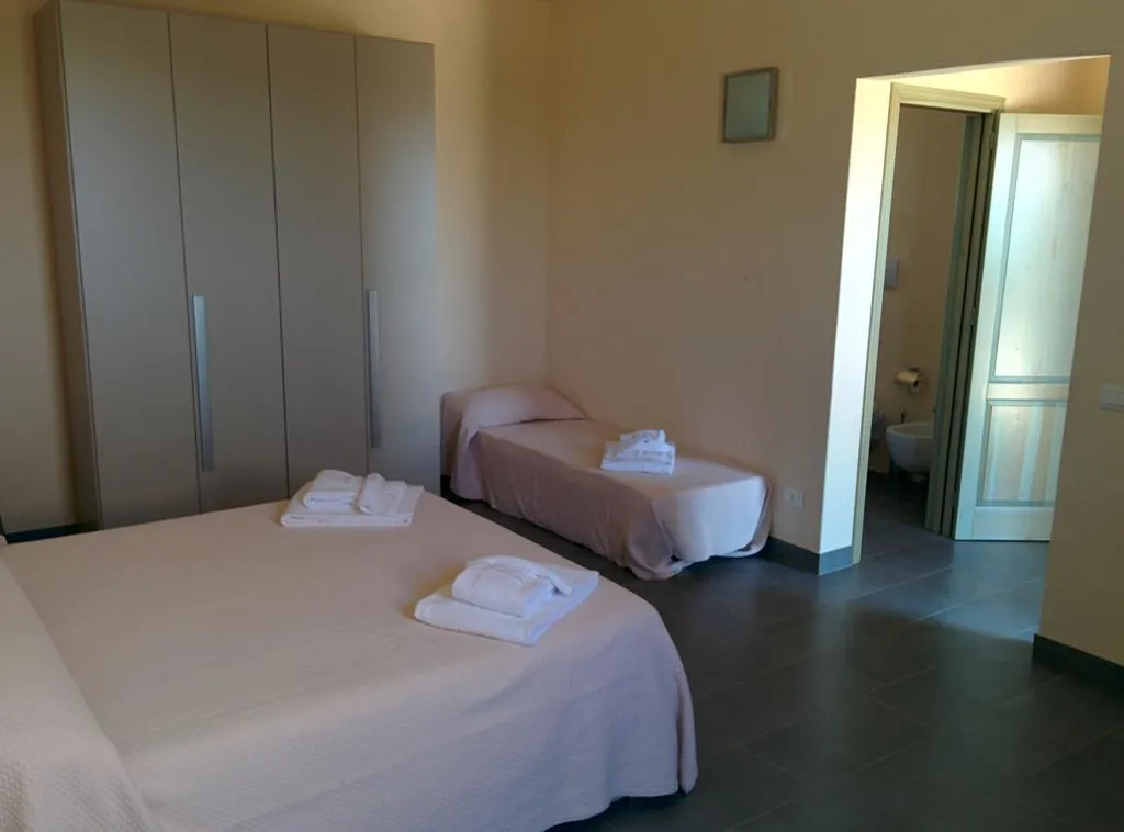 TRIPLE COMFORT Room, Relais Casina Miregia, Catania