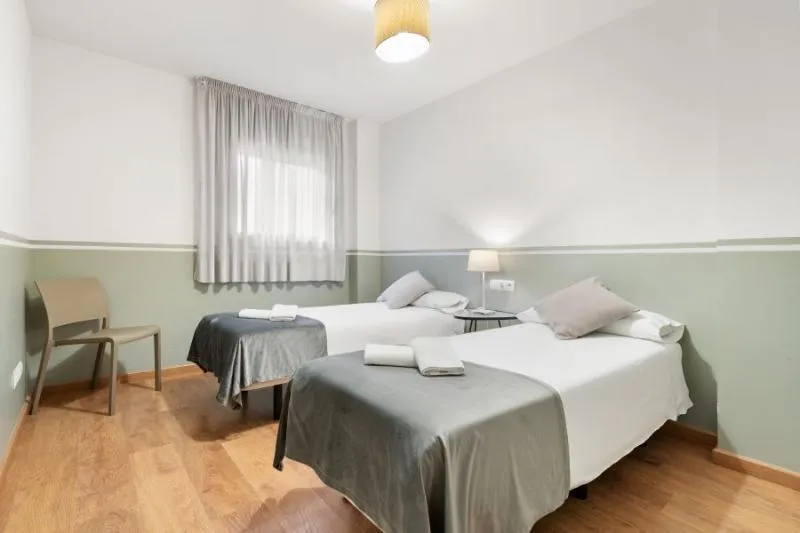 APARTMENT FOUR BEDROOMS Room, Sensation Authentic Gracia, Barcelona