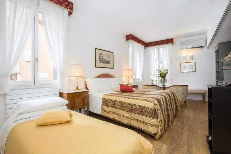 Room, Locanda Casa Petrarca, Venice