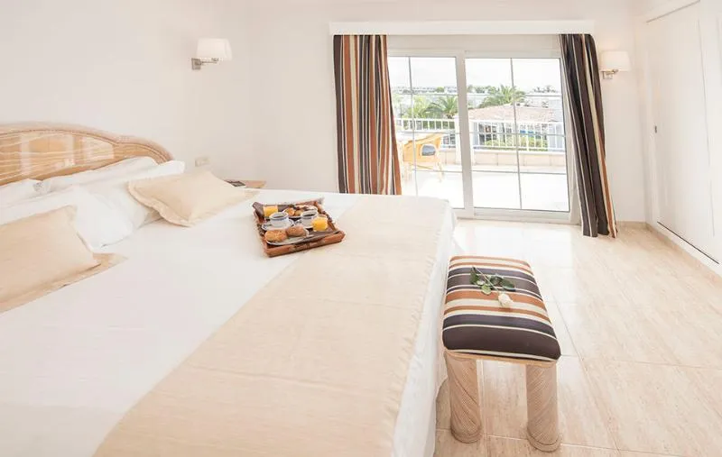 APARTMENT TWO BEDROOMS Room, Ona Village Cala d'Or, Majorca