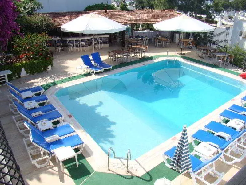 Pool, Jarra, Bodrum