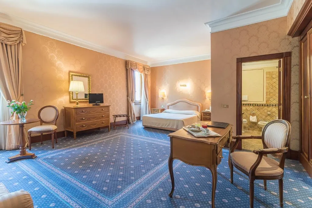 JUNIOR SUITE STANDARD Room, Torre Sant Angelo, Rome