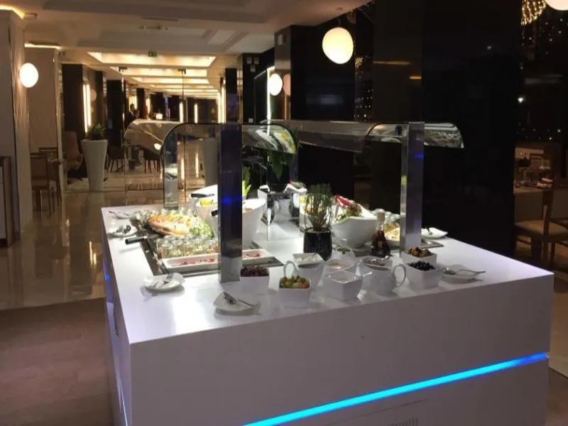 Restaurant, Royal Tulip City Center, Tangier