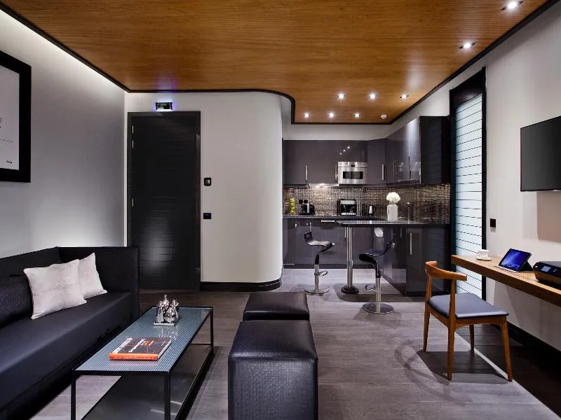 SUITE TWO BEDROOMS Room, Met34 Athens, Athens