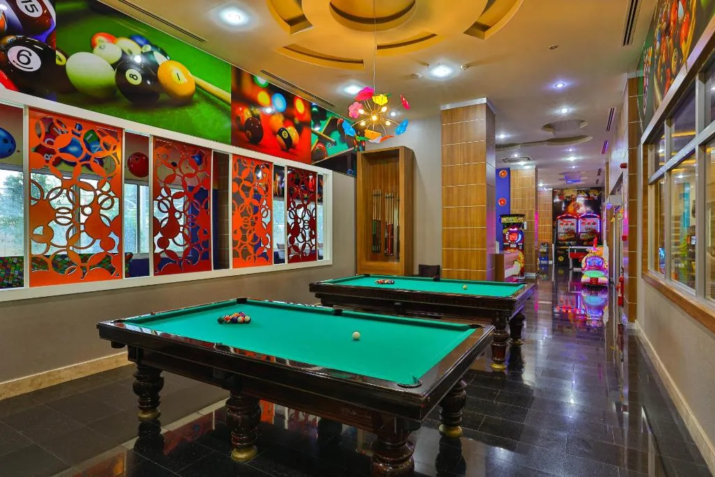 Sports and Entertainment, Crystal Sunset Pearl Collection, Antalya