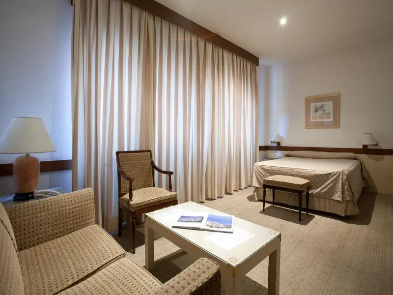 STUDIO CAPACITY 2 Room, Espahotel Plaza Basilica, Madrid