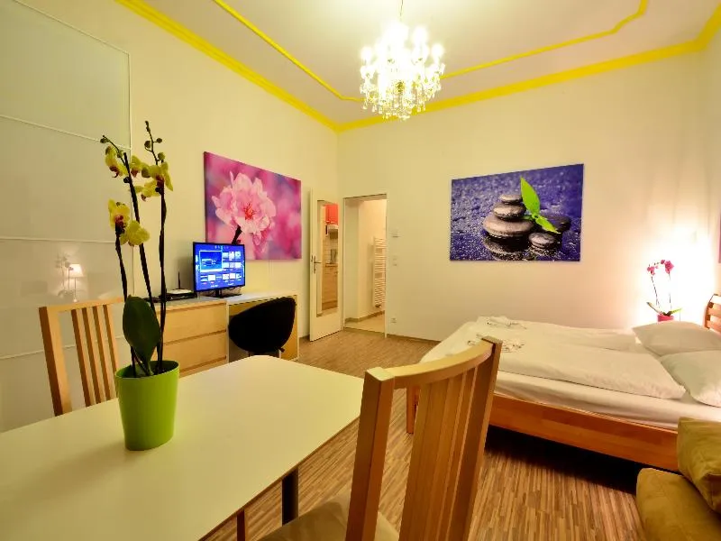 APARTMENT CAPACITY 4 Room, AJO.at Vienna Messe, Vienna