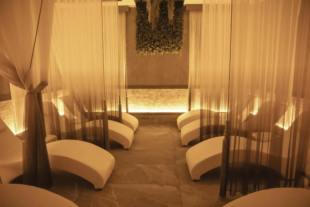 Sports and Entertainment, Crystal Centro Pearl Collection, Antalya