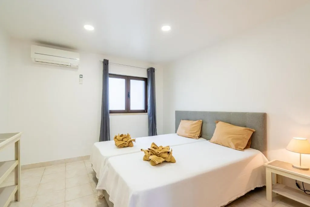 APARTMENT ONE BEDROOM Room, Apartamentos Vale de Carros by Umbral, Algarve
