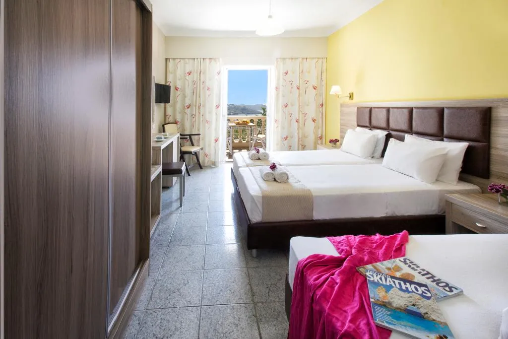 TRIPLE SUPERIOR Room, Blue Horizon Studios, Skiathos