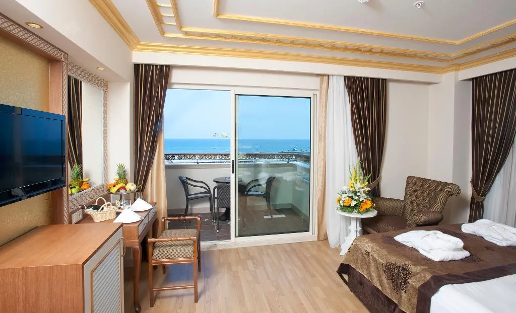 FAMILY ROOM STANDARD Room, Diamond Excellence Resort, Antalya