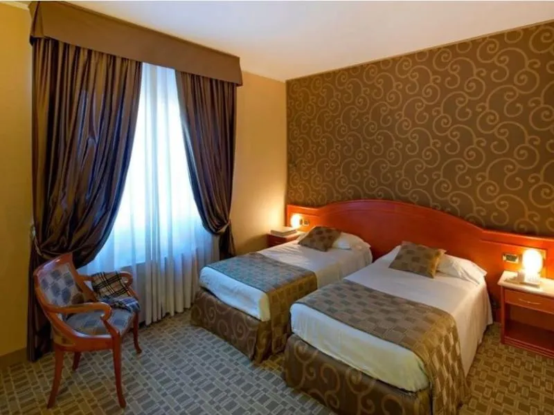 TWIN CLASSIC Room, Hotel Mozart, Milan