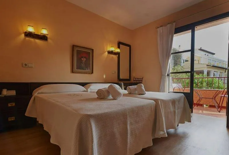 Double or Twin ECONOMY Room, Bahia, Majorca