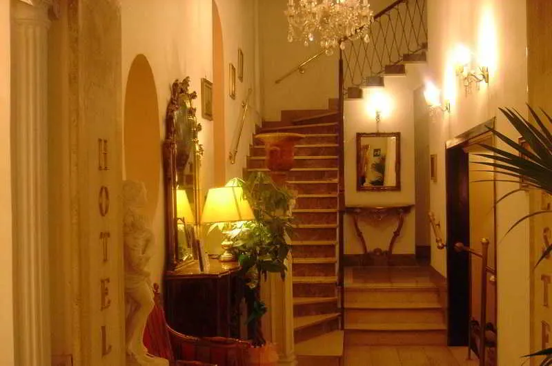 Lobby, D'Este, Rome