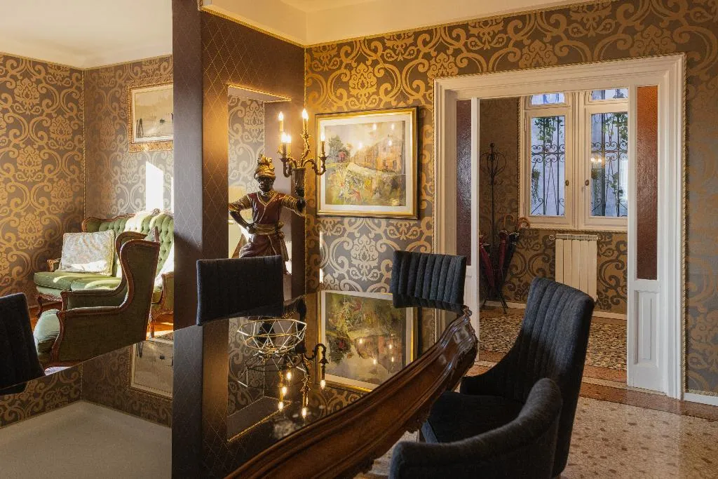 APARTMENT SUPERIOR WITH TERRACE Room, Palazzo Paruta, Venice