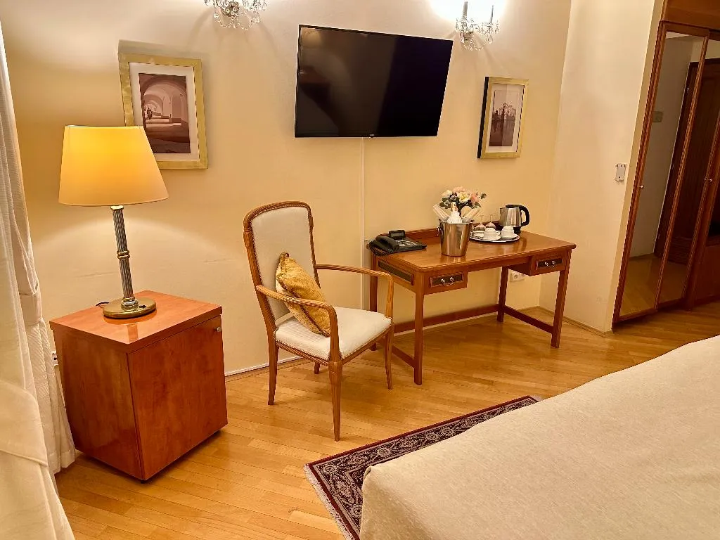 DOUBLE STANDARD Room, Fleur De Lis Hotel, Prague