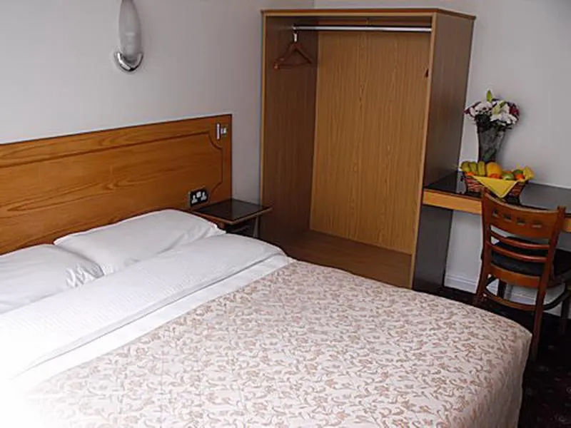 Room, The Glen Guesthouse, Dublin