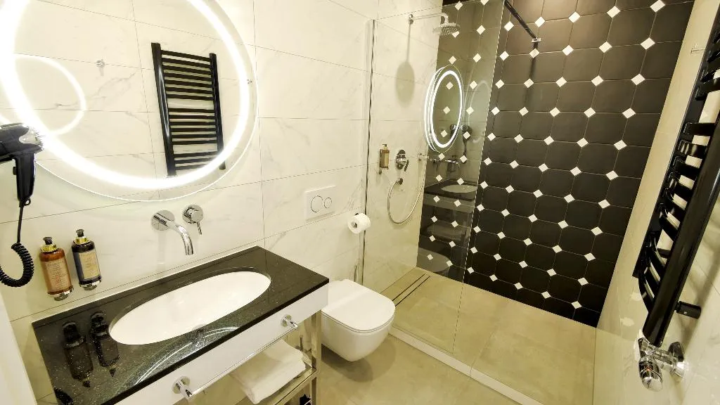 TRIPLE STANDARD Room, Szewska 22 Boutique, Krakow