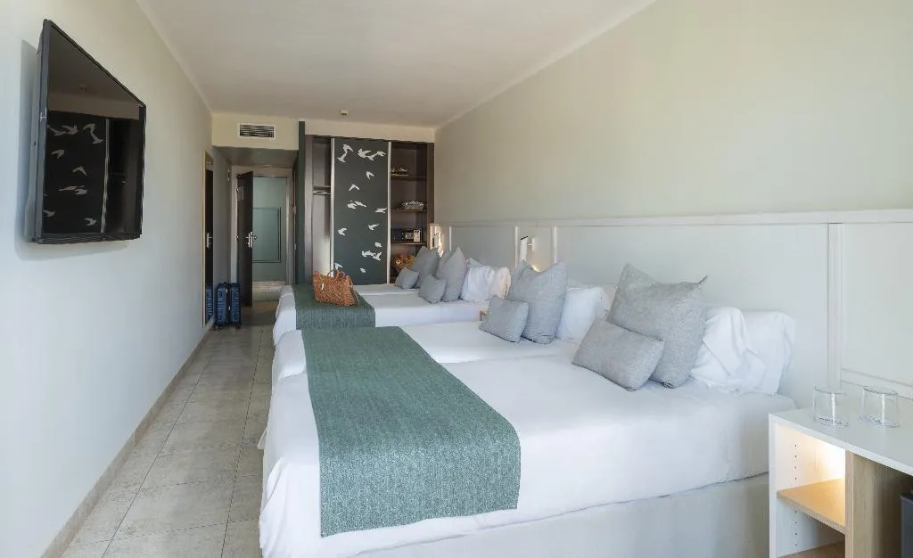 QUADRUPLE STANDARD Room, Aqua Hotel Bertran Park**** Adults Recommended, Costa Brava
