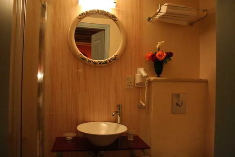 Room, Pyrgos Petropoulaki, Athens