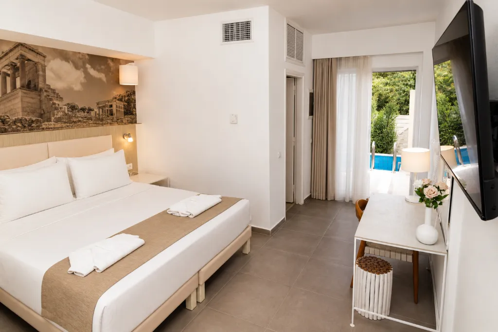 FAMILY ROOM WITH PRIVATE POOL Room, St Constantin Hotel, Crete