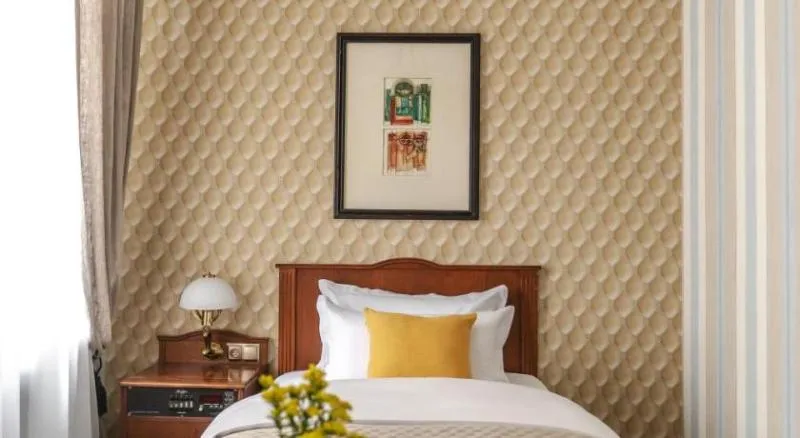 SINGLE STANDARD Room, Hotel H15 Francuski Old Town - Destigo Hotels, Krakow