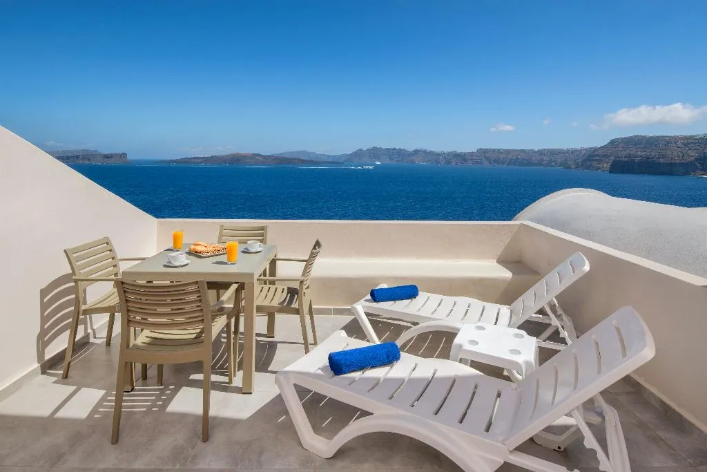 SUITE TWO BEDROOMS ONE BATHROOM Room, Kokkinos Villas, Santorini