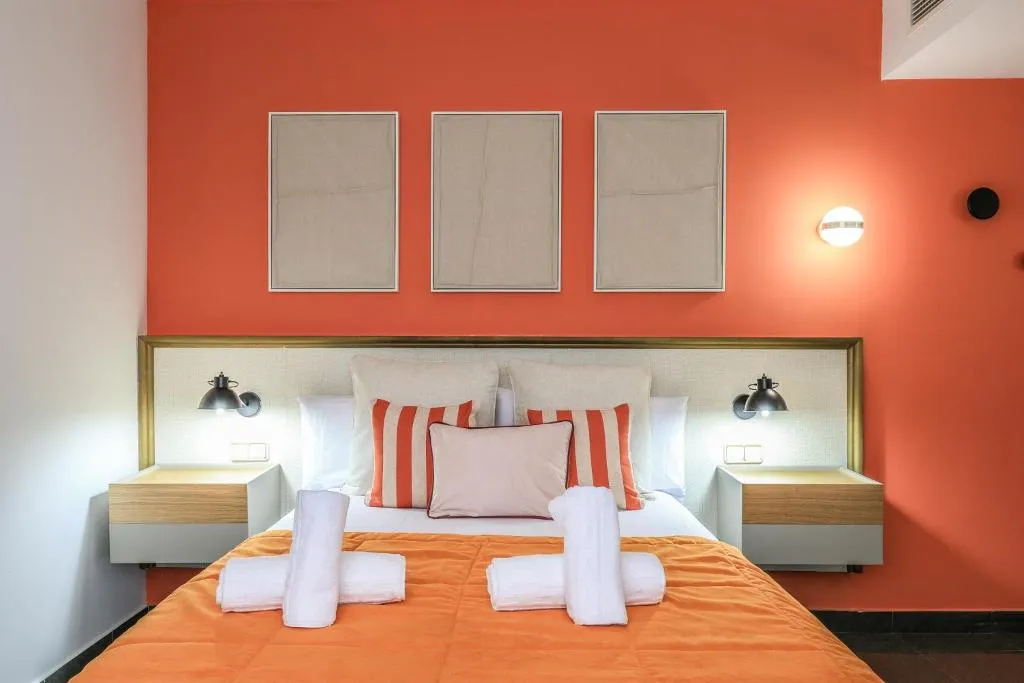 General view, Lusso Velilla, Madrid