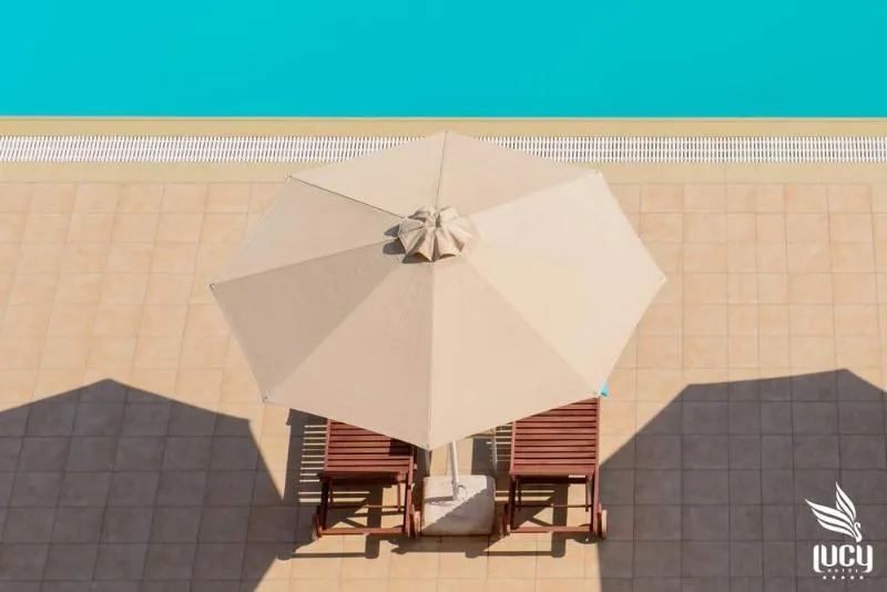 Pool, Lucy, Thessaloniki