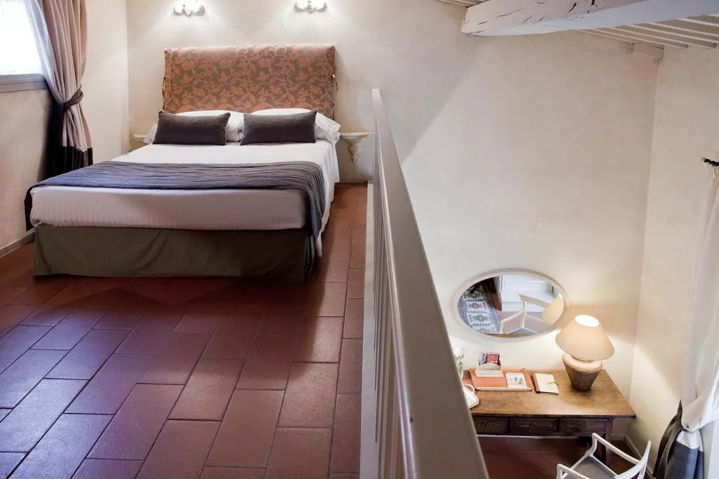 JUNIOR SUITE CLASSIC Room, The J & J Historic House Hotel, Florence