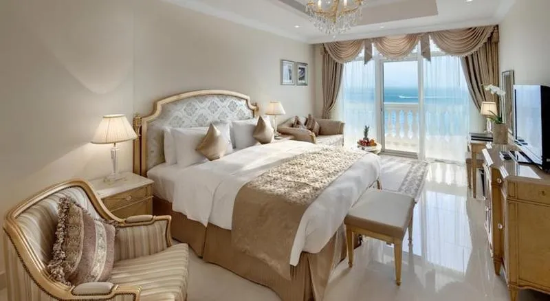 SUITE DELUXE THREE BEDROOM Room, Kempinski Hotel & Residences Palm Jumeirah, Dubai