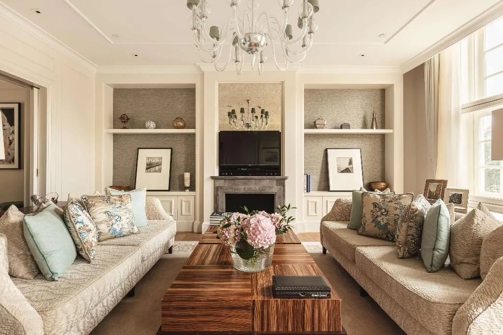 SUITE STANDARD Room, Waldorf Astoria Amsterdam, Amsterdam