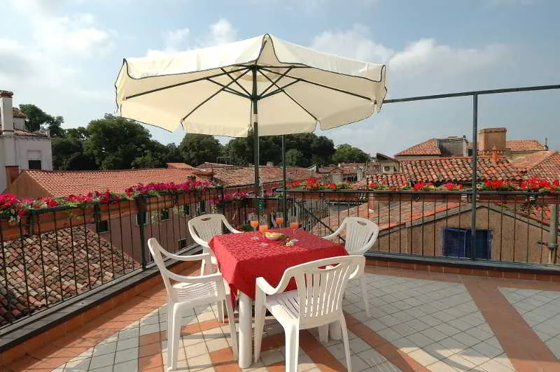 Terrace, Hesperia, Venice