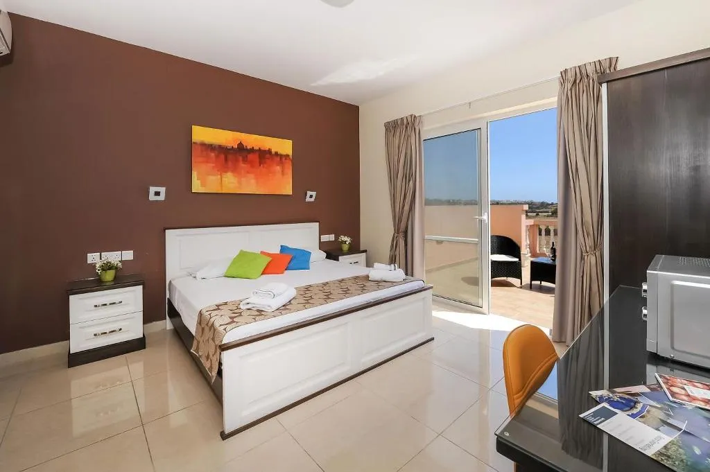 DOUBLE SUPERIOR WITH TERRACE Room, Mariblu Guesthouse, Gozo