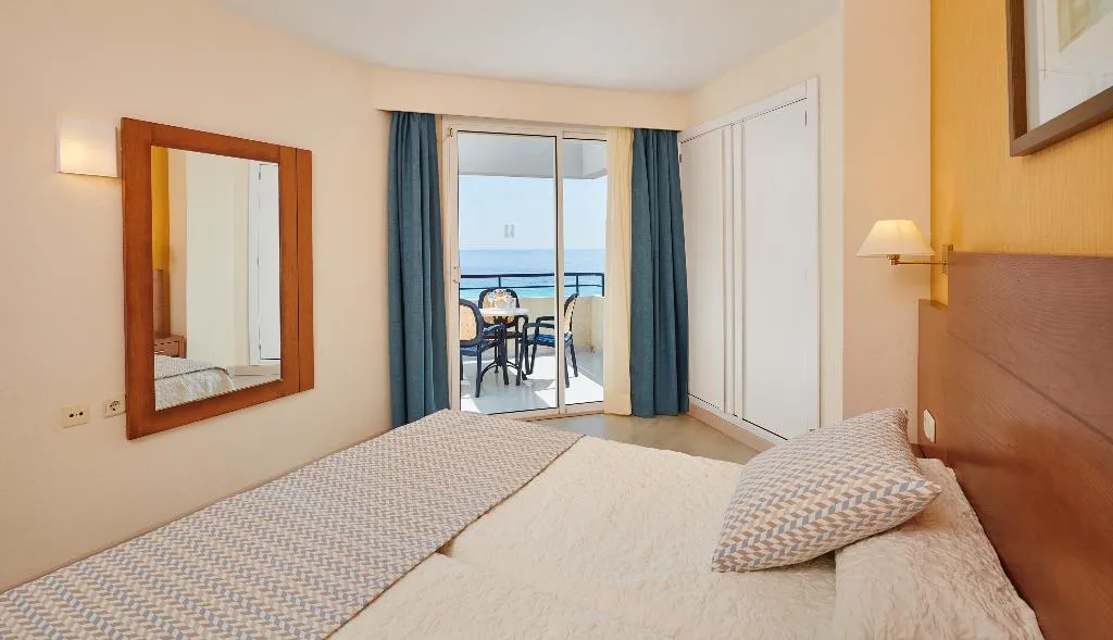 APARTMENT SEA VIEW Room, Hipotels Bahia Grande, Majorca