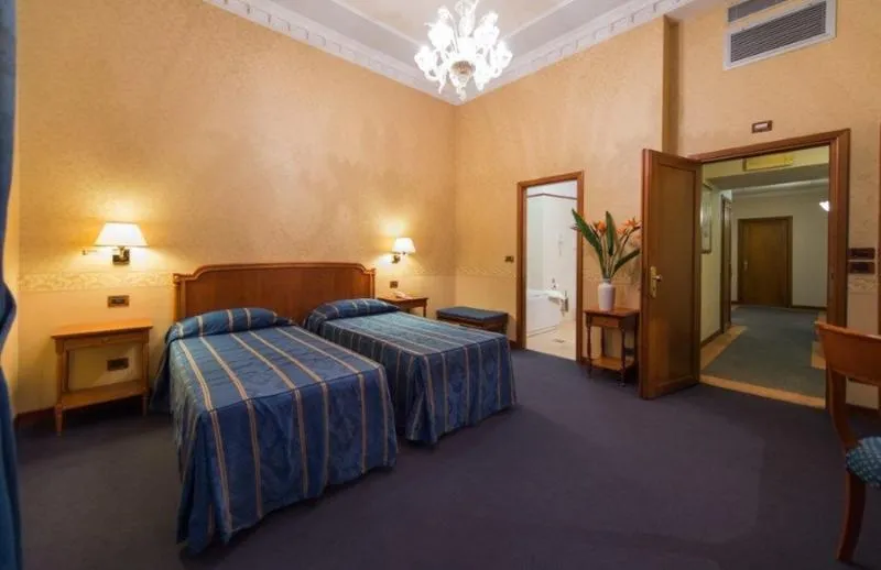 TWIN STANDARD Room, Strozzi Palace Hotel, Florence