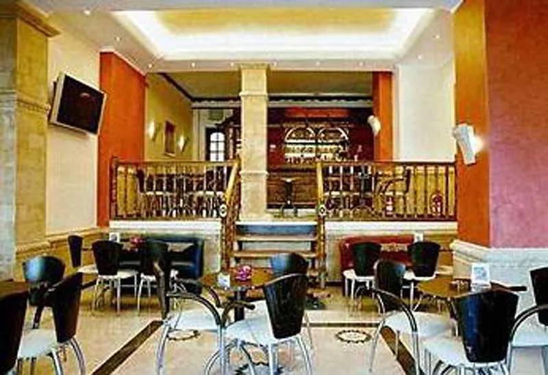 Bar, Argo, Athens