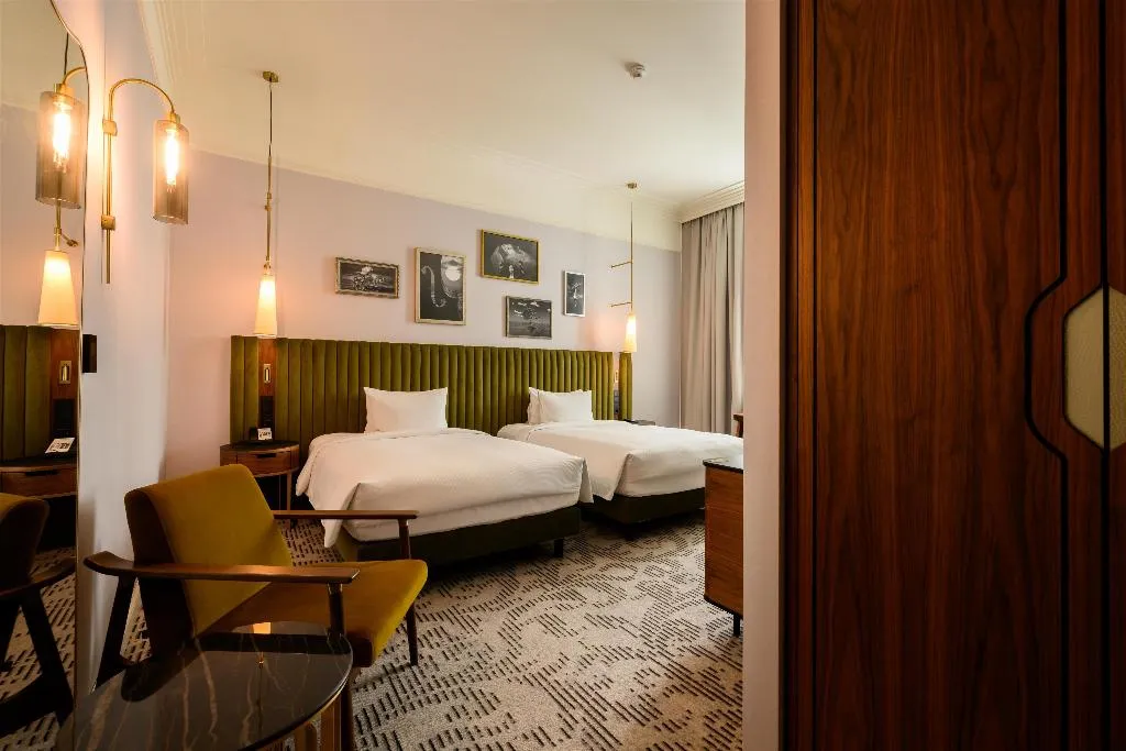 DOUBLE DELUXE Room, Hotel Saski Krakow, Curio collection by Hilton, Krakow