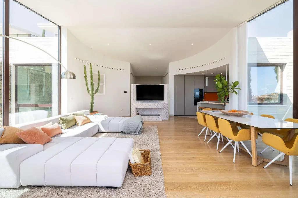 VILLA FOUR BEDROOMS THREE BATHROOMS Room, Leiro Residences - Preferred Hotels & Resorts, Costa Del Sol