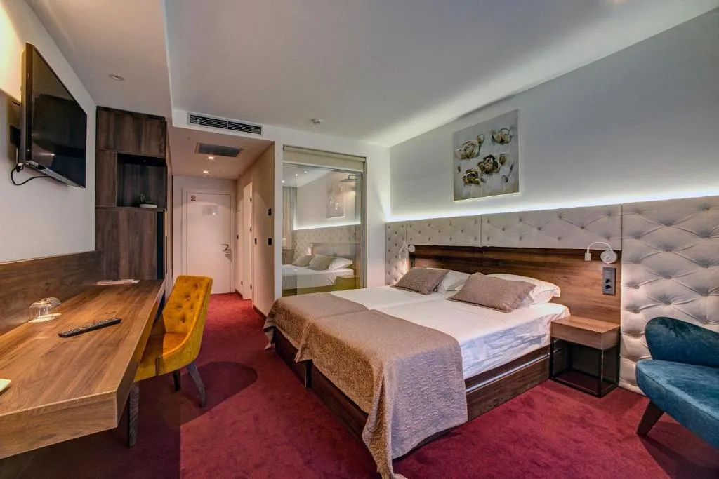 Double or Twin TWO BEDS Room, Hotel Scala, Split