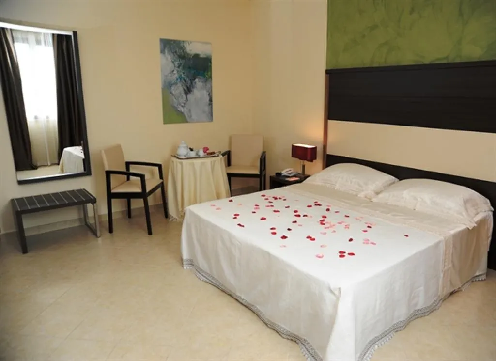 Double or Twin STANDARD Room, Viola Palace Hotel, Catania