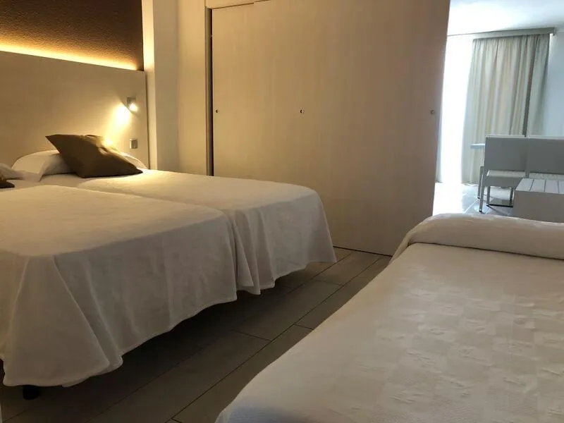 JUNIOR SUITE CAPACITY 5 Room, Aparthotel Miami Park, Costa Brava