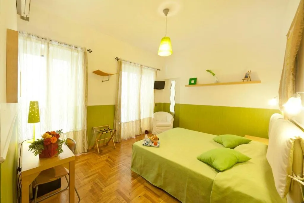 Double or Twin STANDARD Room, Cappella Vecchia 11, Naples