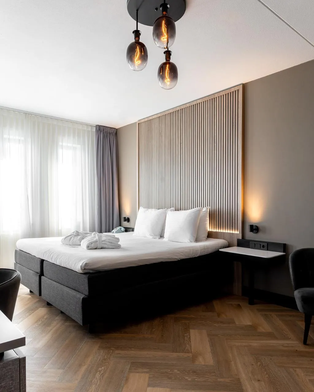 JUNIOR SUITE STANDARD Room, HOTEL ALKMAAR Bar & Restaurant Meeting & Events, Amsterdam