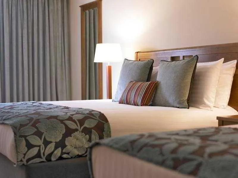 TWIN STANDARD Room, Garryvoe Hotel, Cork