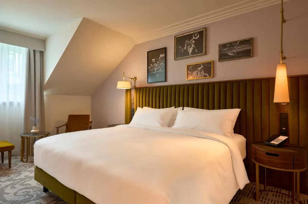 DOUBLE Accessible KING SIZE BED Room, Hotel Saski Krakow, Curio collection by Hilton, Krakow